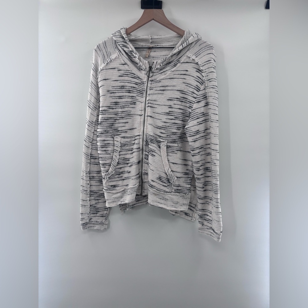 XCVI Cream and Black Beckett Zip-Up Hoodie Size Medium
